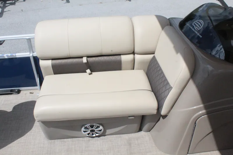 Slide: The Image of Tracker FB 22 2023 - 14