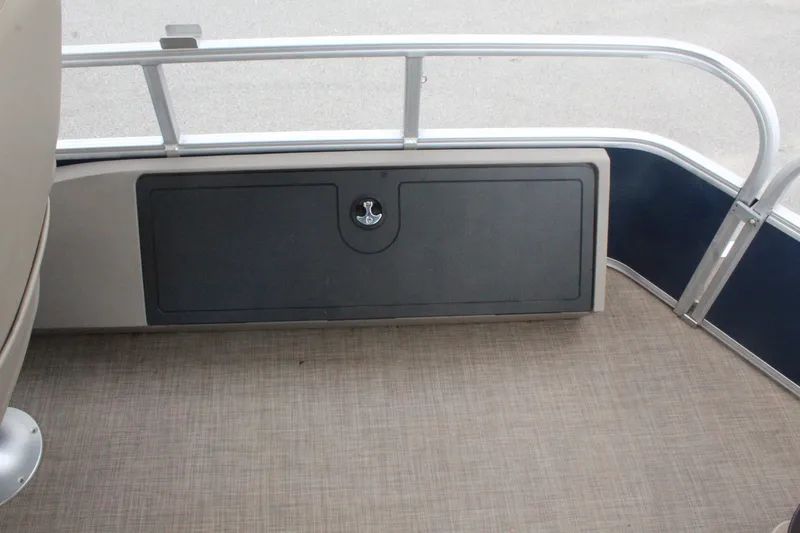 Slide: The Image of Tracker Fishin Barge 22 DLX 2023 - 13