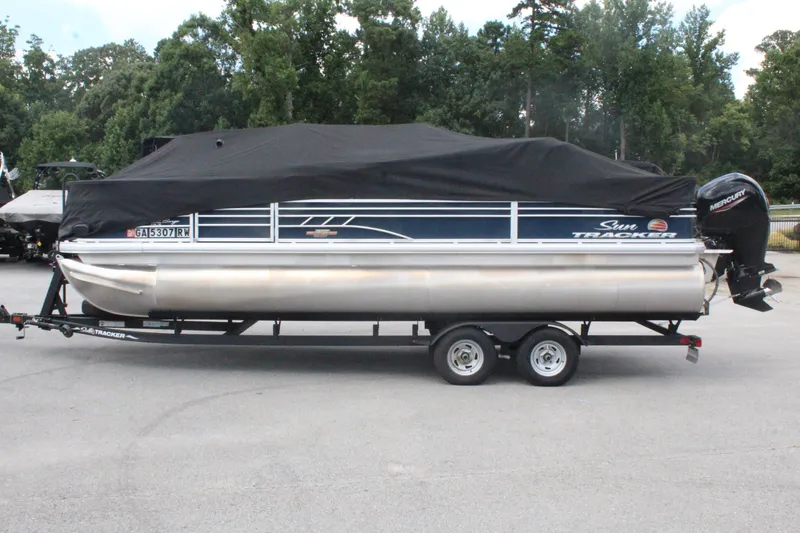Slide: The Image of Tracker Fishin Barge 22 DLX 2023 - 19