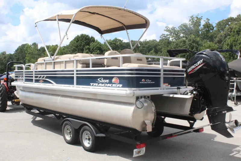 Slide: The Image of Tracker Fishin Barge 22 DLX 2023 - 3