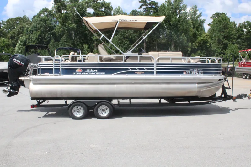 Slide: The Image of Tracker Fishin Barge 22 DLX 2023 - 8