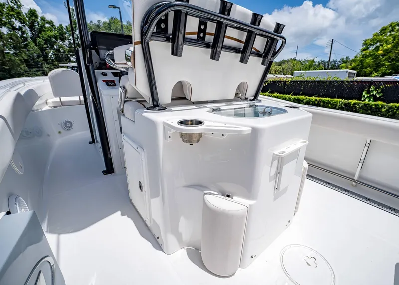 Slide: The Image of Sea Hunt Ultra 265 SE 2021 - 14