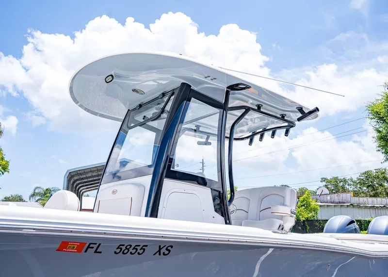 Slide: The Image of Sea Hunt Ultra 265 SE 2021 - 2