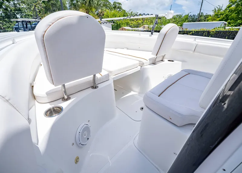 Slide: The Image of Sea Hunt Ultra 265 SE 2021 - 32