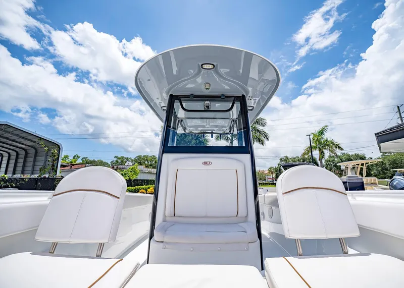 Slide: The Image of Sea Hunt Ultra 265 SE 2021 - 35