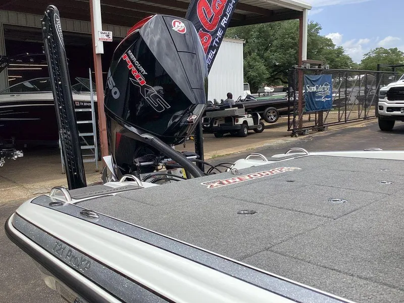 Slide: The Image of Phoenix Bass Boat 721 ProXP 2023 - 11