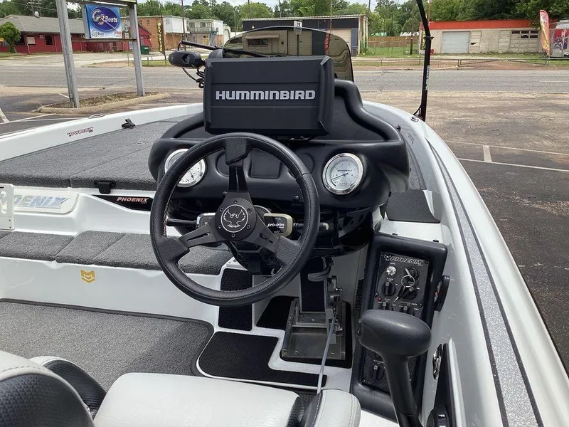 Slide: The Image of Phoenix Bass Boat 721 ProXP 2023 - 14