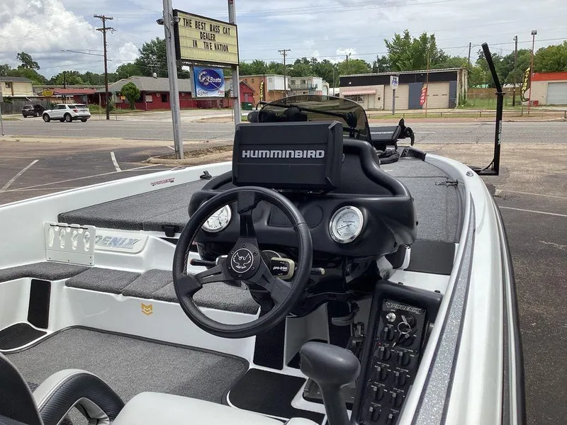 Slide: The Image of Phoenix Bass Boat 721 ProXP 2023 - 15