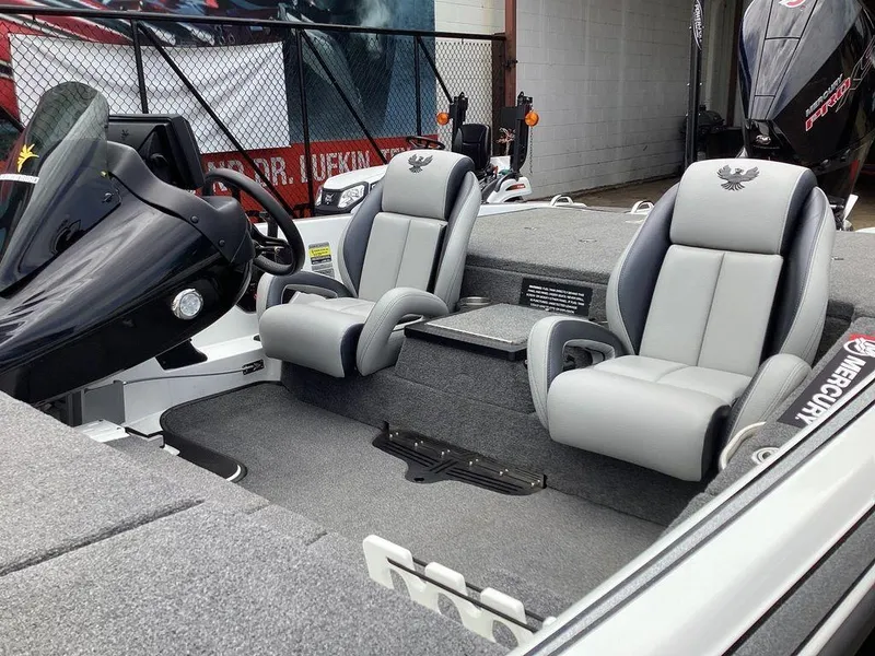 Slide: The Image of Phoenix Bass Boat 721 ProXP 2023 - 18