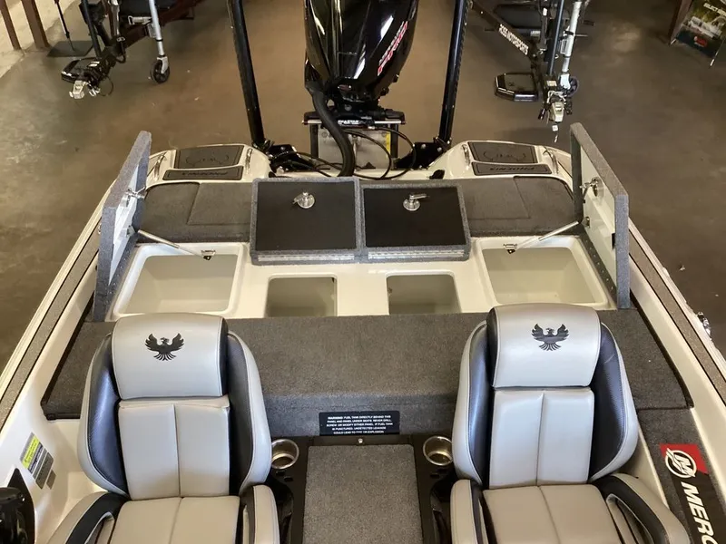 Slide: The Image of Phoenix Bass Boat 721 ProXP 2023 - 28