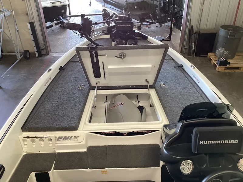 Slide: The Image of Phoenix Bass Boat 721 ProXP 2023 - 31