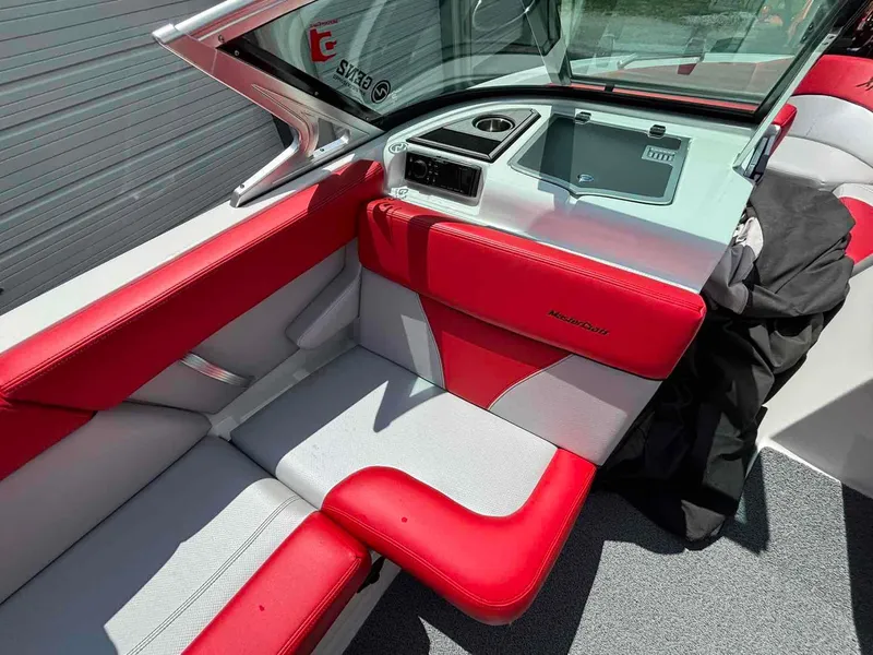 Slide: The Image of MasterCraft XT23 2017 - 10