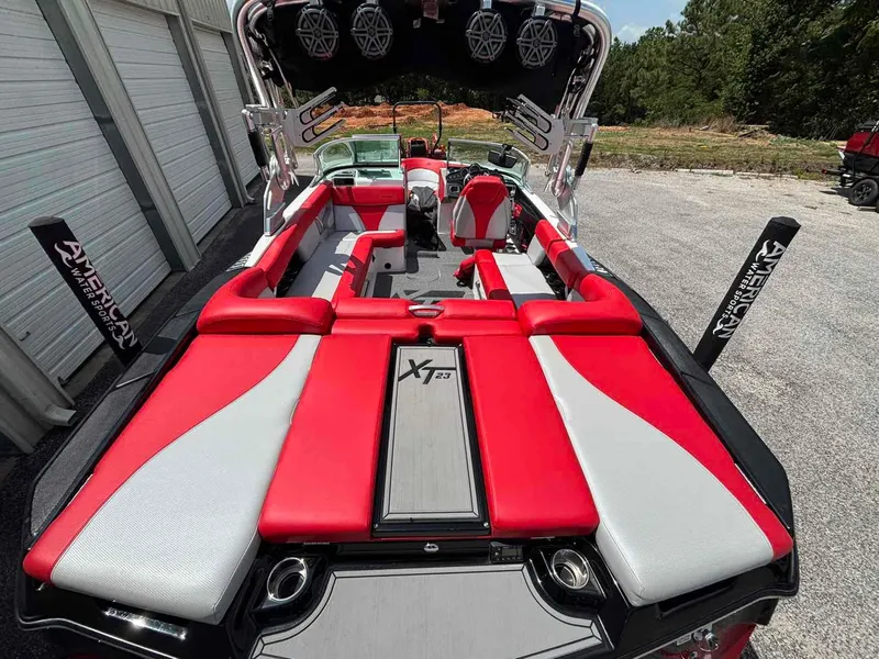 Slide: The Image of MasterCraft XT23 2017 - 6