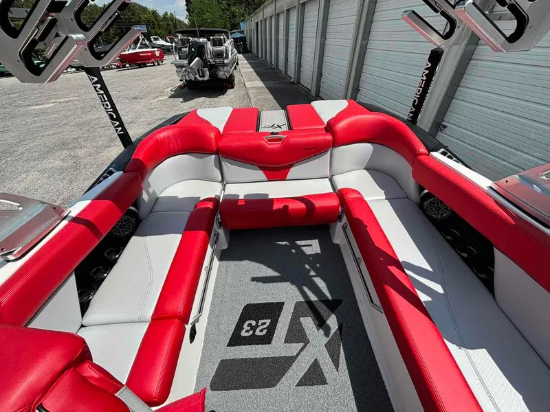 Slide: The Image of MasterCraft XT23 2017 - 8