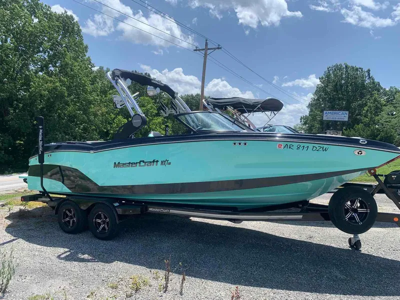 The Image of MasterCraft NXT24 2022 - 1