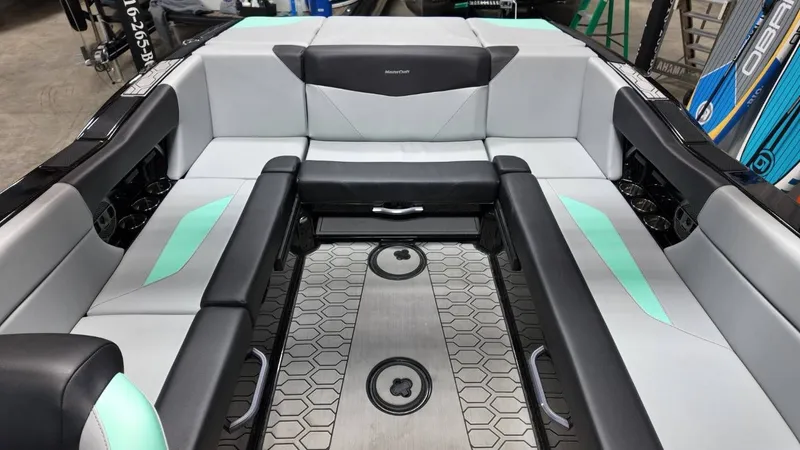 Slide: The Image of MasterCraft NXT24 2022 - 17