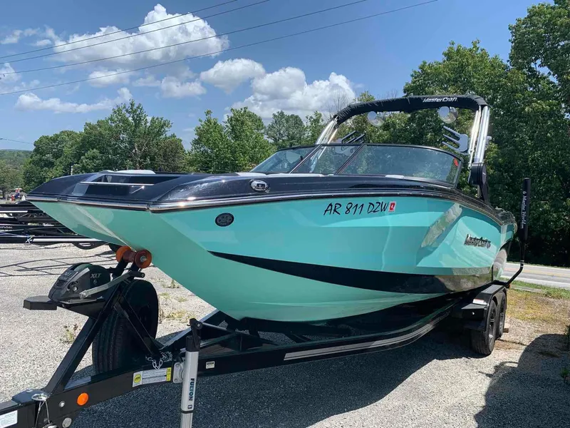 Slide: The Image of MasterCraft NXT24 2022 - 2