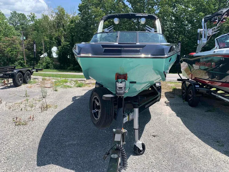 Slide: The Image of MasterCraft NXT24 2022 - 3