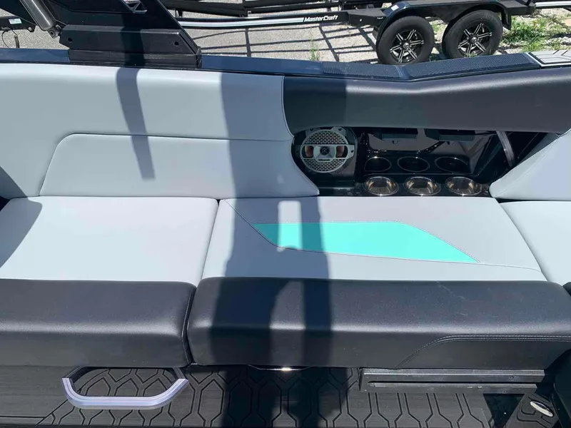 Slide: The Image of MasterCraft NXT24 2022 - 9