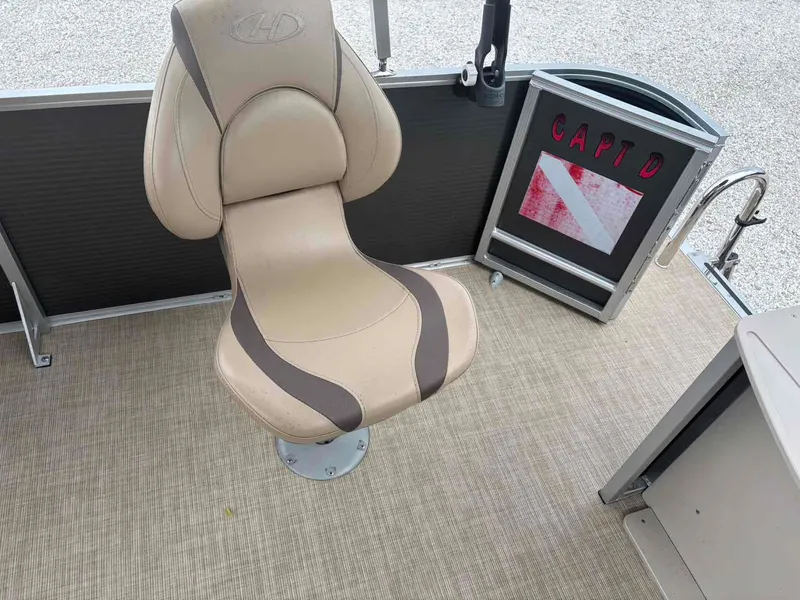 Slide: The Image of Harris Cruiser 240 2018 - 13