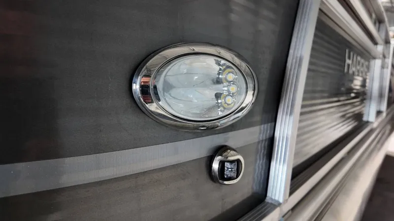 Slide: The Image of Harris Cruiser 240 2018 - 20