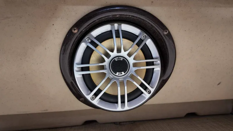 Slide: The Image of Harris Cruiser 240 2018 - 27