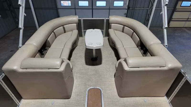 Slide: The Image of Harris Cruiser 240 2018 - 32