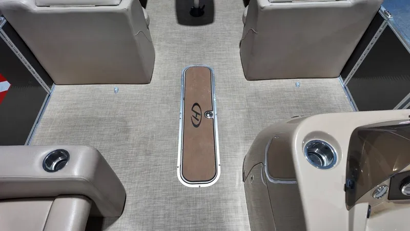 Slide: The Image of Harris Cruiser 240 2018 - 35