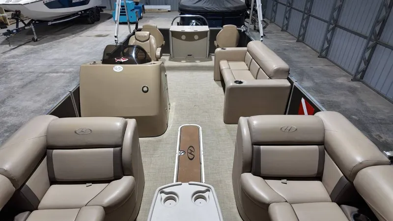 Slide: The Image of Harris Cruiser 240 2018 - 37