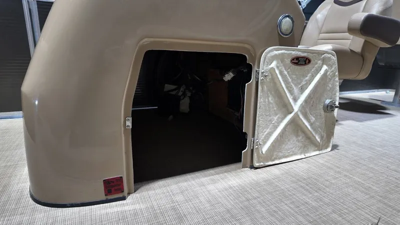 Slide: The Image of Harris Cruiser 240 2018 - 39