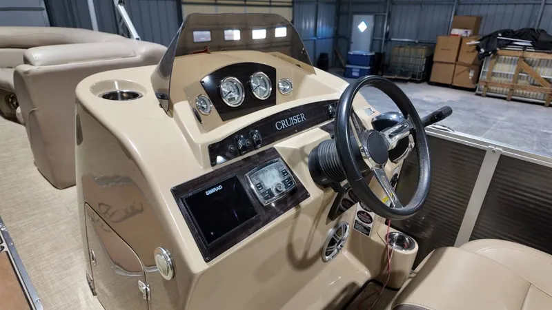 Slide: The Image of Harris Cruiser 240 2018 - 41