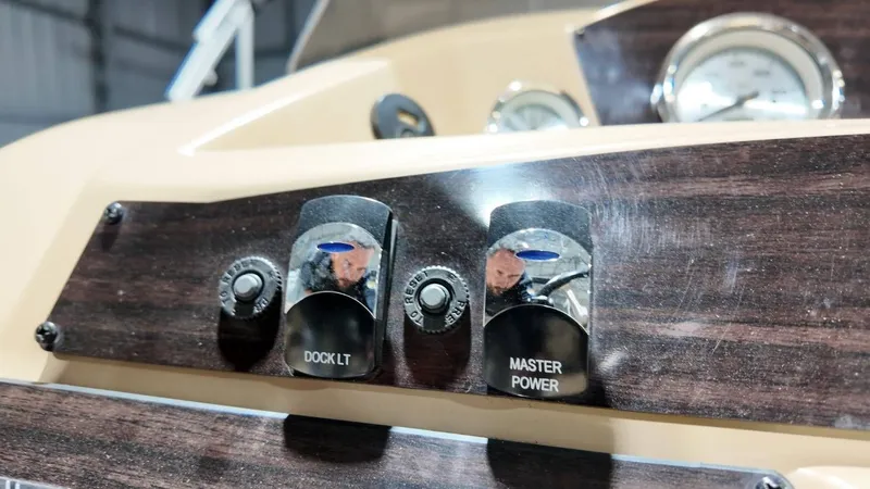 Slide: The Image of Harris Cruiser 240 2018 - 43