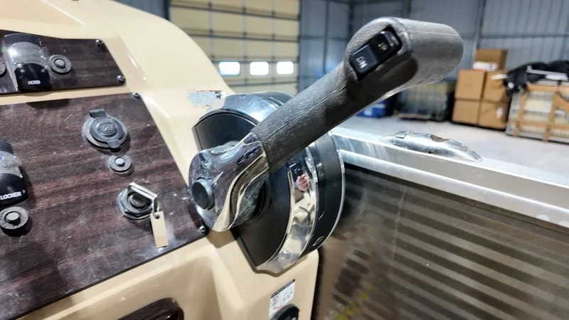 Slide: The Image of Harris Cruiser 240 2018 - 48