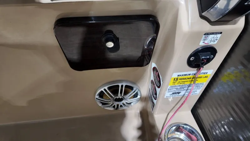 Slide: The Image of Harris Cruiser 240 2018 - 49