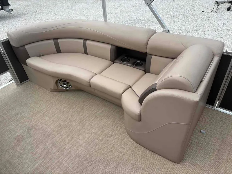 Slide: The Image of Harris Cruiser 240 2018 - 6