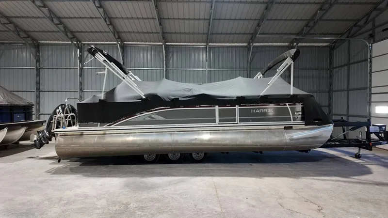 Slide: The Image of Harris Cruiser 240 2018 - 64