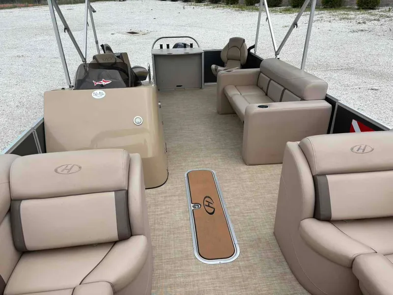 Slide: The Image of Harris Cruiser 240 2018 - 9