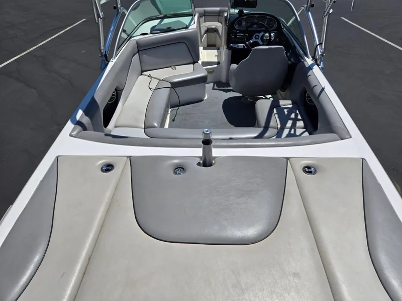 Slide: The Image of 2007 Centurion Air Warrior Elite V-Drive C4 interior with gray seating and steering console. - 9