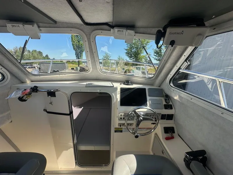 Slide: The Image of Defiance Admiral 250 EX 2023 - 2