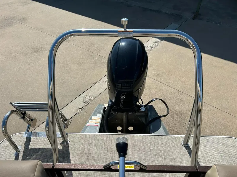 Slide: The Image of Veranda VR22RC 2025 - 13