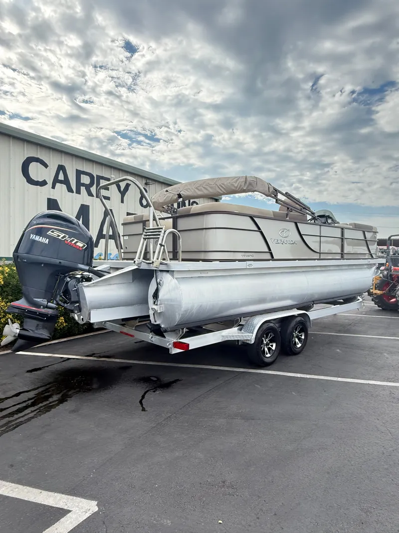 Slide: The Image of Veranda VR22RC 2025 - 3