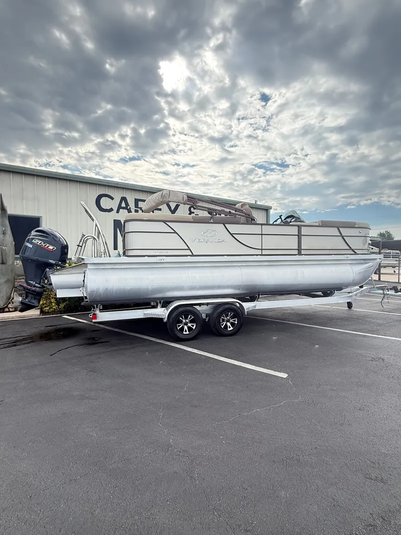 Slide: The Image of Veranda VR22RC 2025 - 5