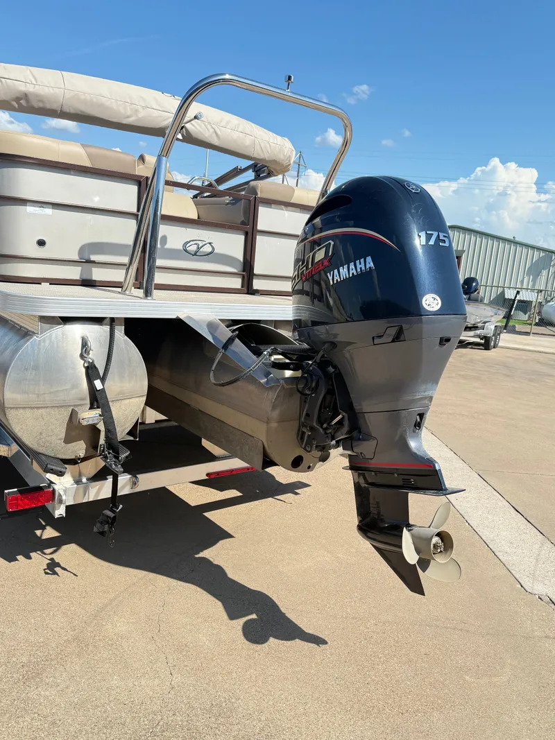 Slide: The Image of Veranda VR22RC 2025 - 8