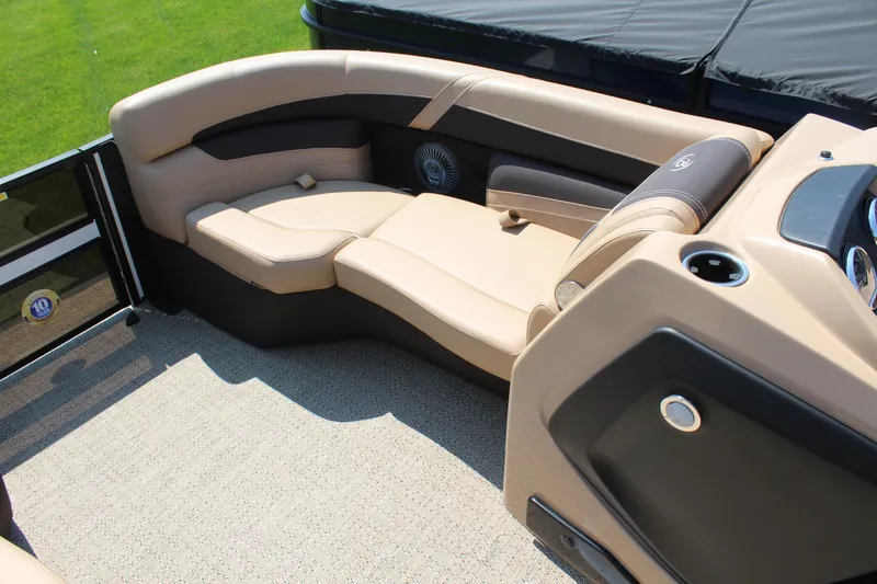 Slide: The Image of Barletta CABRIO 20QC 2025 - 12