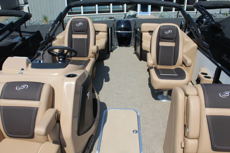 Slide: The Image of Barletta CABRIO 20QC 2025 - 17