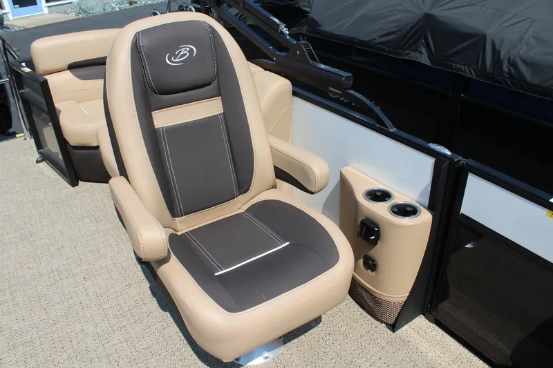 Slide: The Image of Barletta CABRIO 20QC 2025 - 18