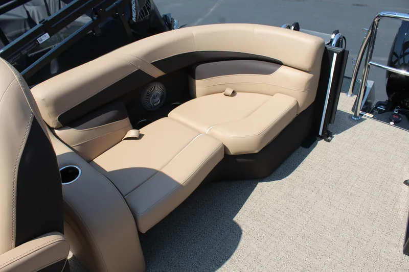 Slide: The Image of Barletta CABRIO 20QC 2025 - 20