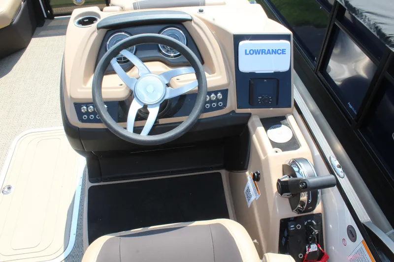 Slide: The Image of Barletta CABRIO 20QC 2025 - 9