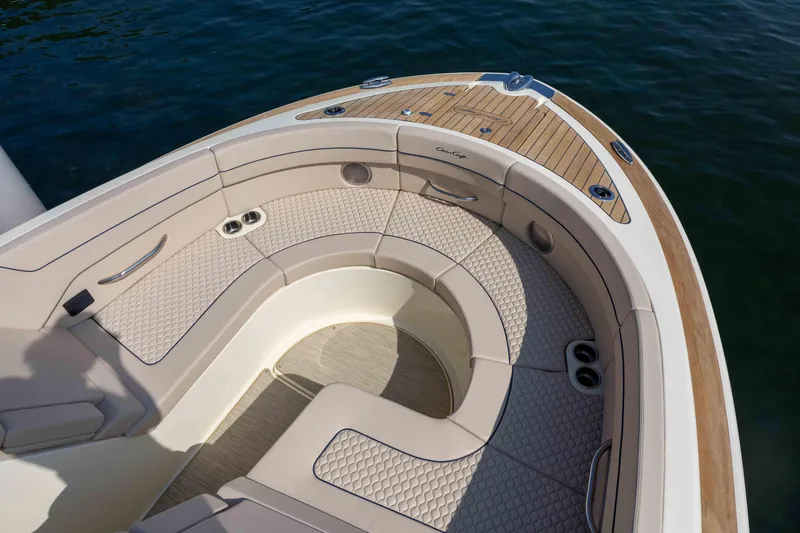 Slide: The Image of Chris-Craft Launch 35 GT 2026 - 16