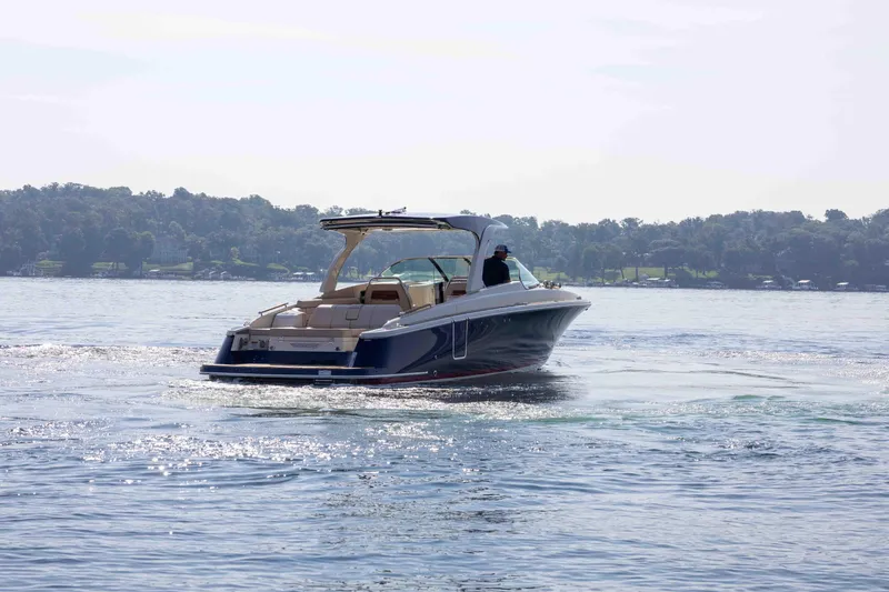 Slide: The Image of Chris-Craft Launch 35 GT 2026 - 5